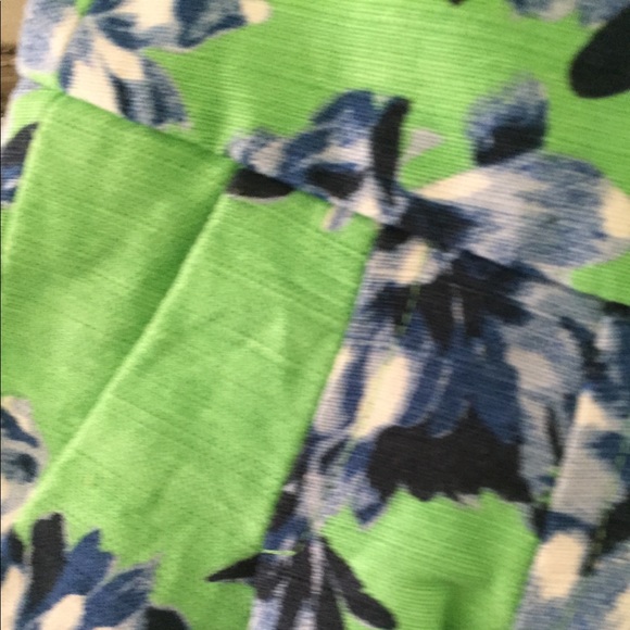 Ladies shorts/j crew - Picture 3 of 6